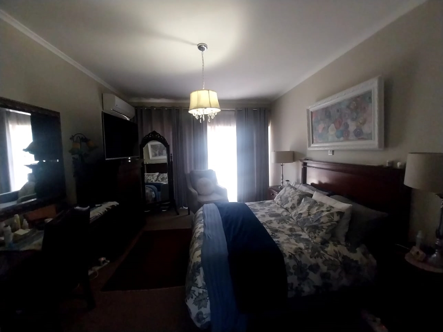 5 Bedroom Property for Sale in Robertson Western Cape